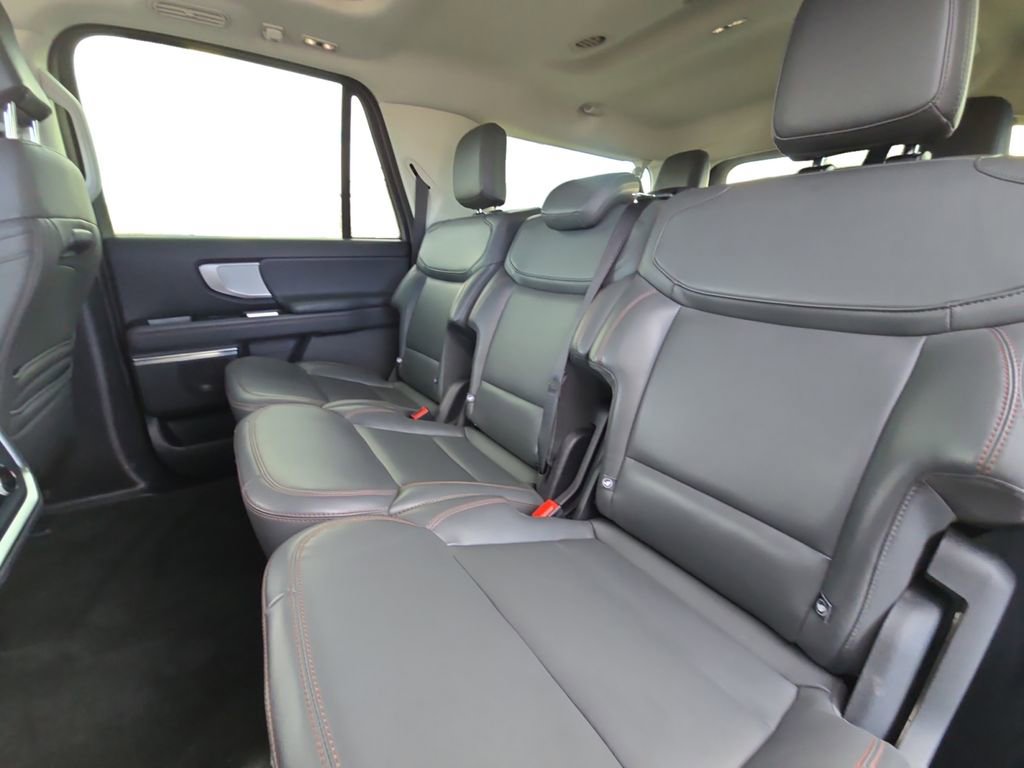 Used 2025 Ford Expedition Max Active image 15