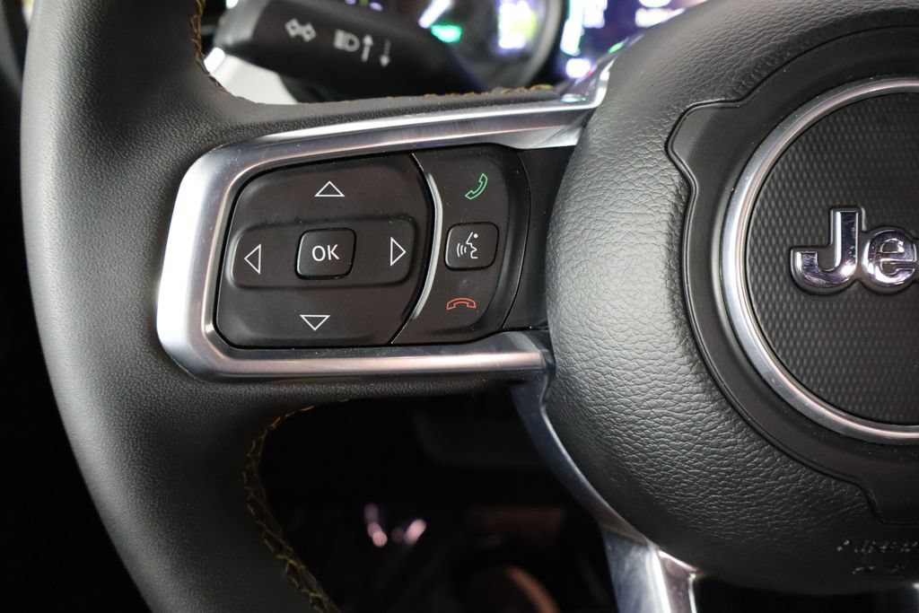 Used 2024 Jeep Wrangler Unlimited Sahara AWD/4WD image 8