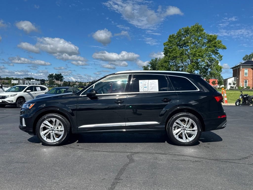 Used 2023 Audi Q7 2.0T Premium w/ Towing Package AWD/4WD image 4