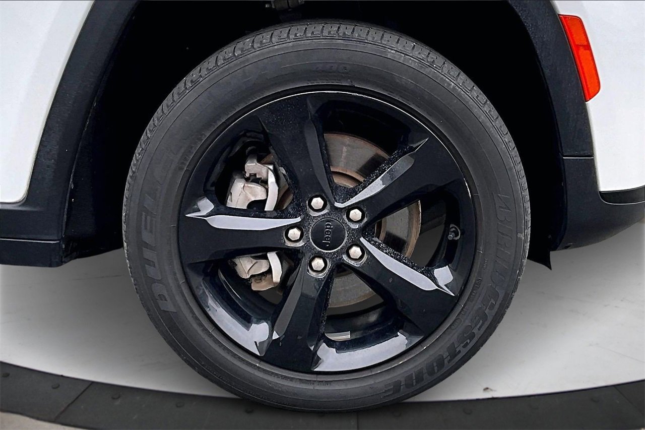 Used 2021 Jeep Grand Cherokee L Laredo image 33