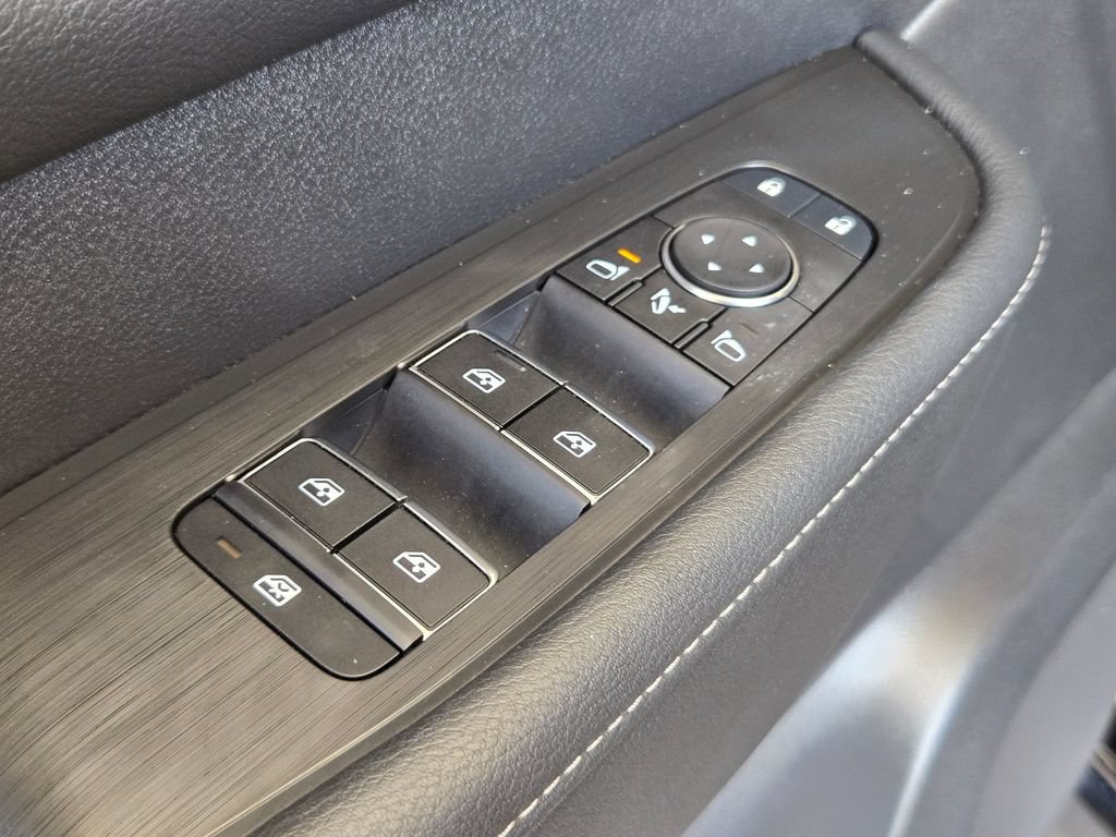 Used 2025 Nissan Armada Platinum Reserve AWD/4WD image 11