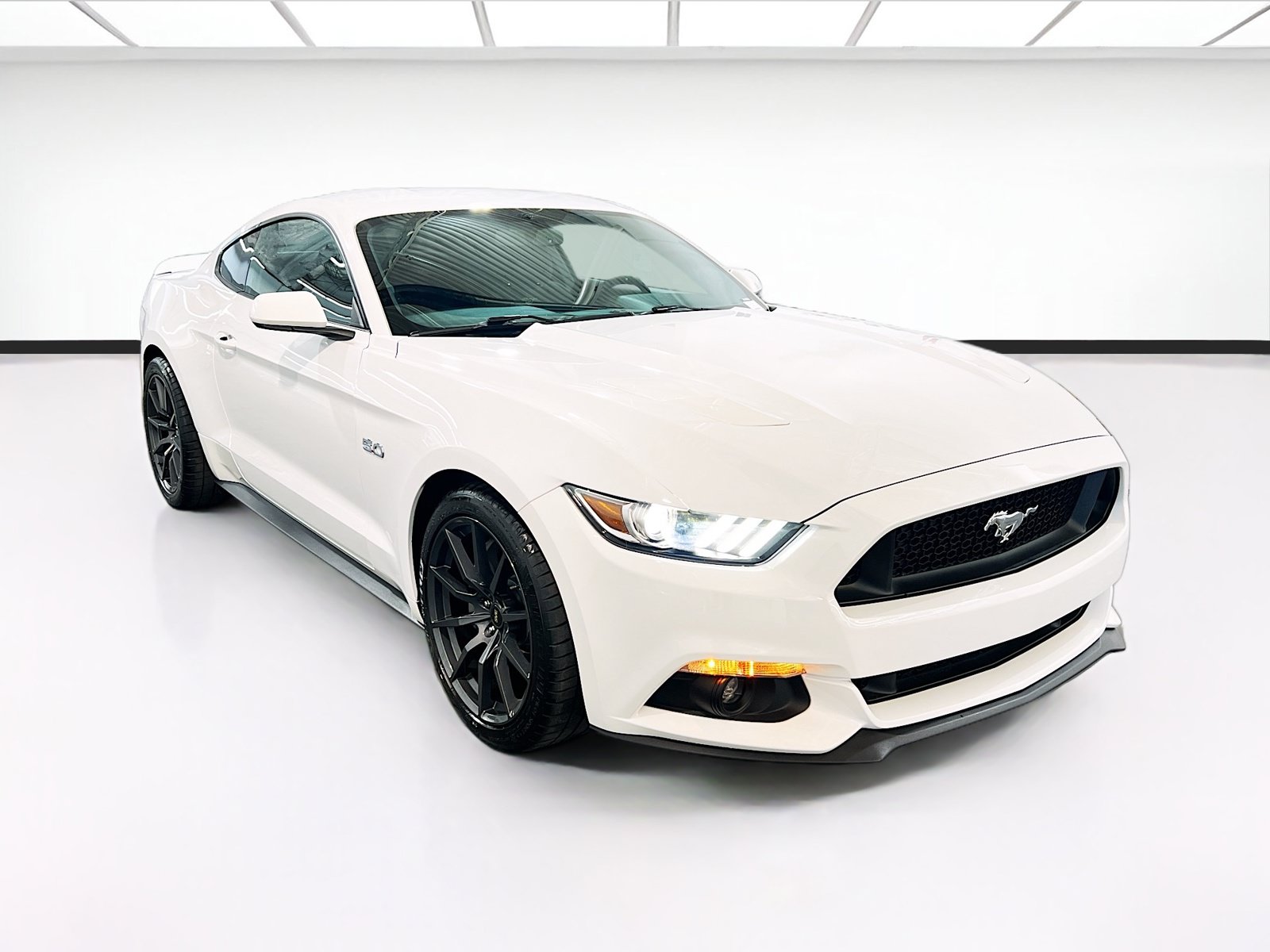 Used 2017 Ford Mustang GT w/ Interior & Wheel Package RWD image 3