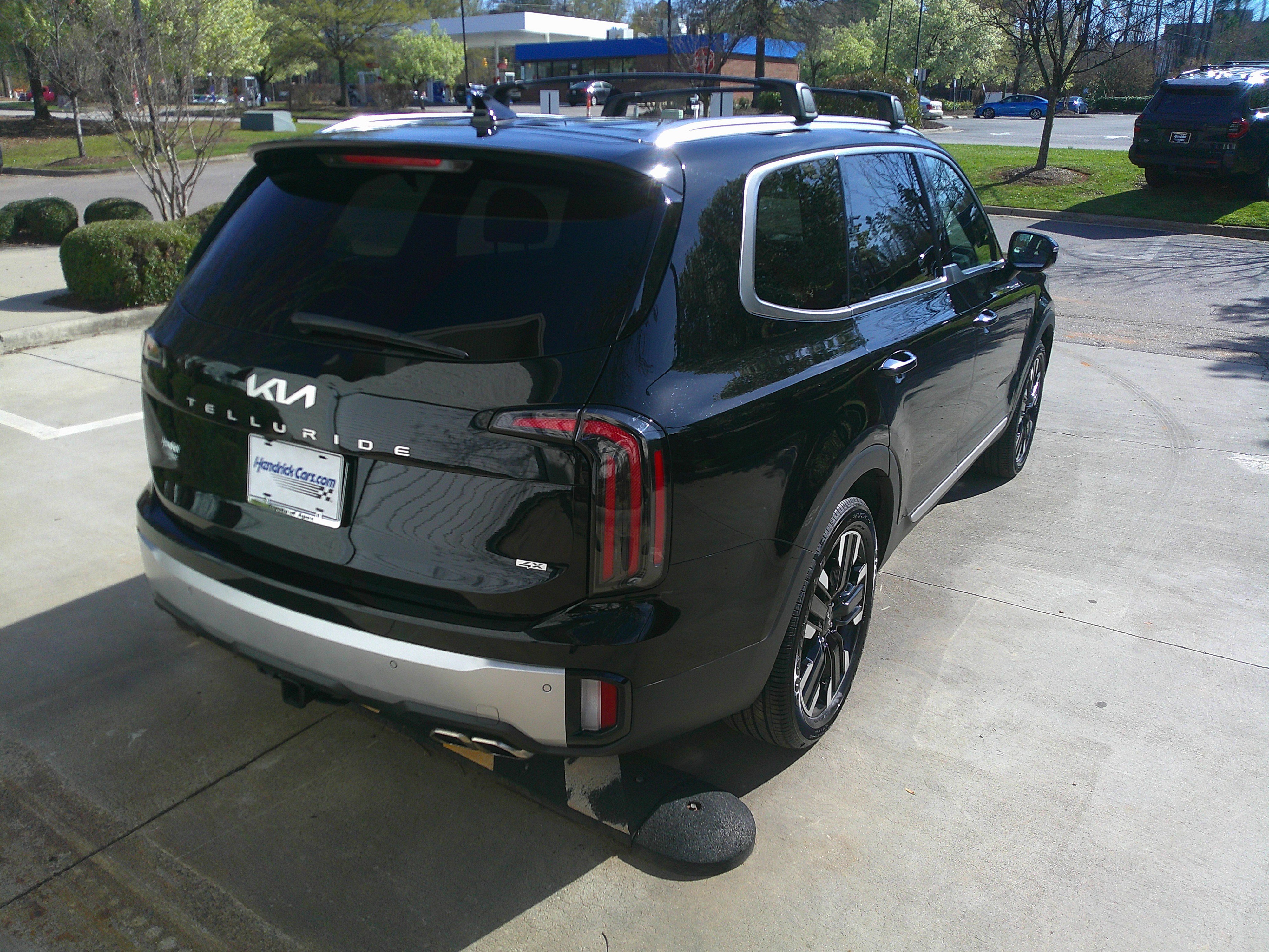 Used 2024 Kia Telluride SX Prestige w/ Towing Package image 11