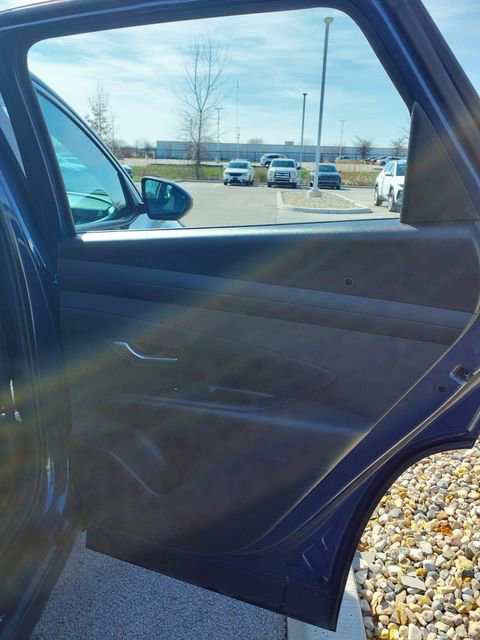 Certified 2025 Hyundai Tucson SE image 18