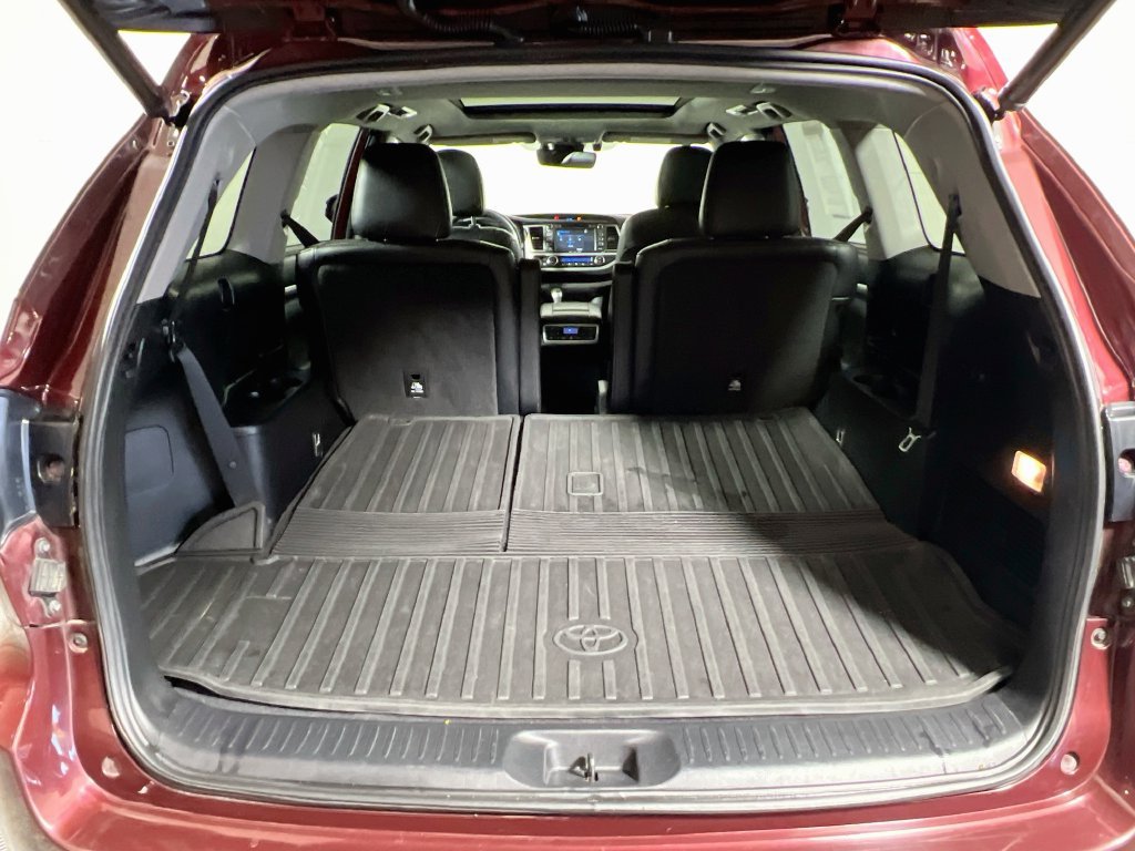 Used 2018 Toyota Highlander Limited Platinum AWD/4WD image 23