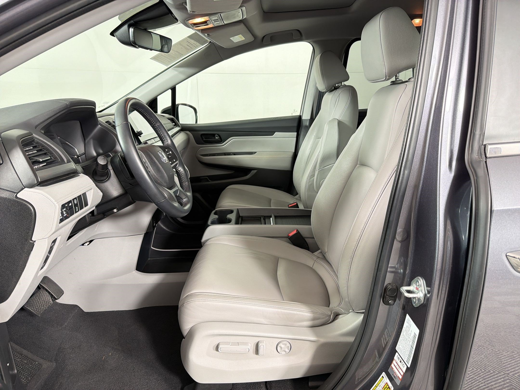 Used 2023 Honda Odyssey EX-L image 5