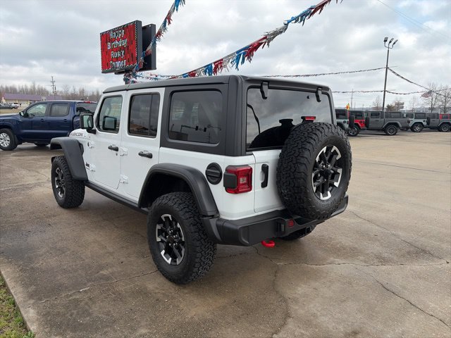 Used 2025 Jeep Wrangler Unlimited Rubicon AWD/4WD image 4