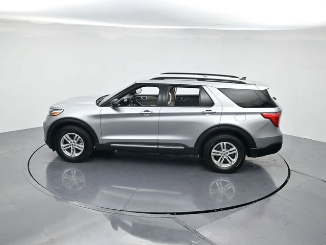 Used 2022 Ford Explorer XLT image 44