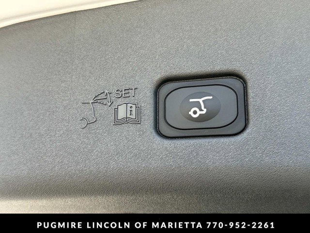 New 2025 Lincoln Nautilus Premier w/ Equipment Group 102A image 19