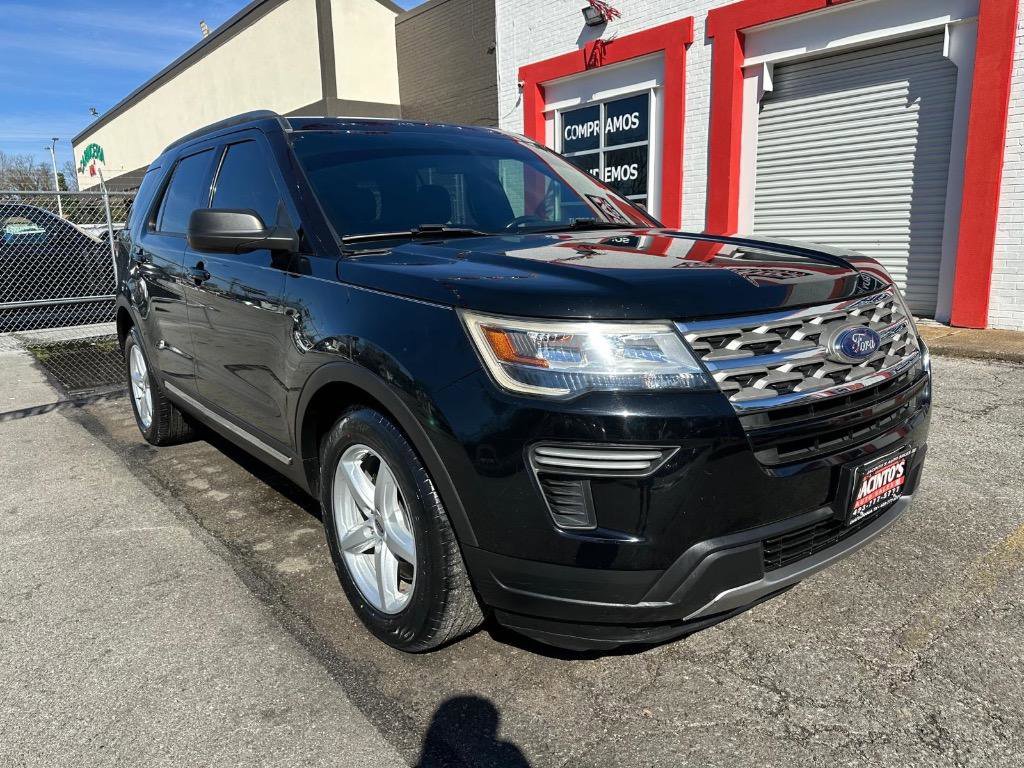 Used 2018 Ford Explorer XLT FWD image 3