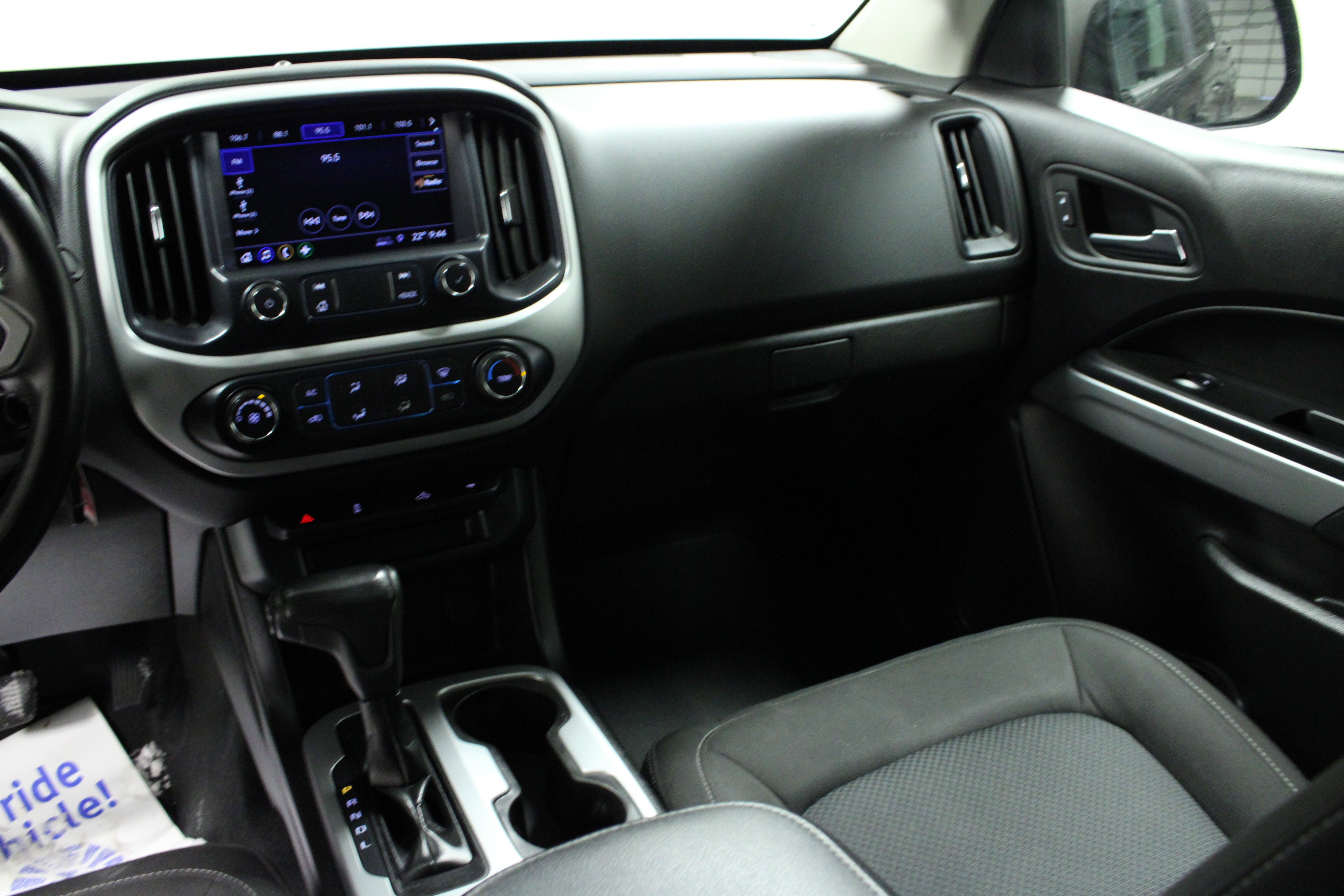 Used 2019 Chevrolet Colorado LT image 19