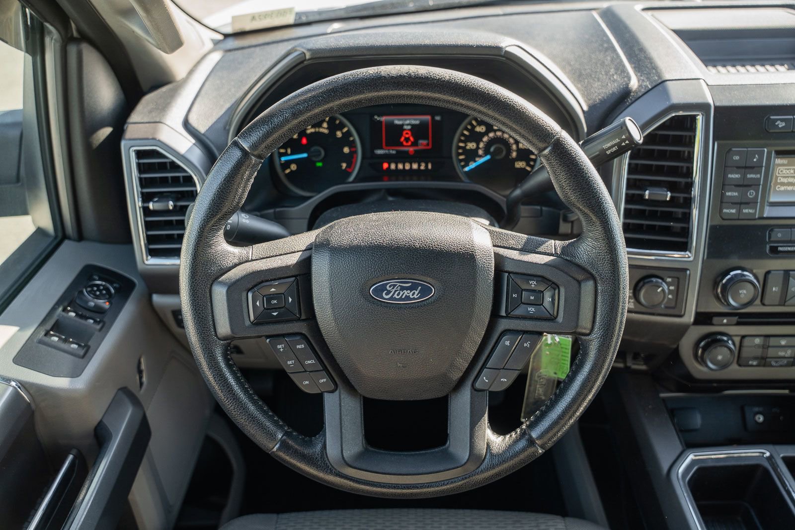 Used 2015 Ford F150 XLT w/ Equipment Group 301A Mid AWD/4WD image 25