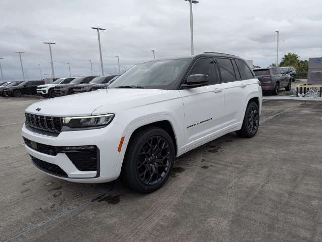 New 2027 Jeep Grand Cherokee Summit w/ Adv Protech Group IV AWD/4WD image 8
