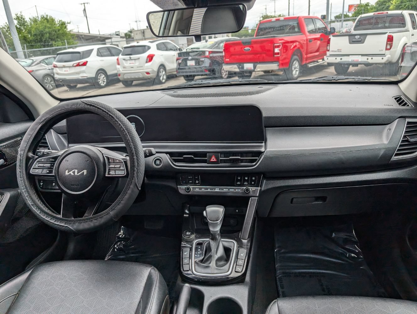 Used 2025 Kia Seltos EX FWD image 12