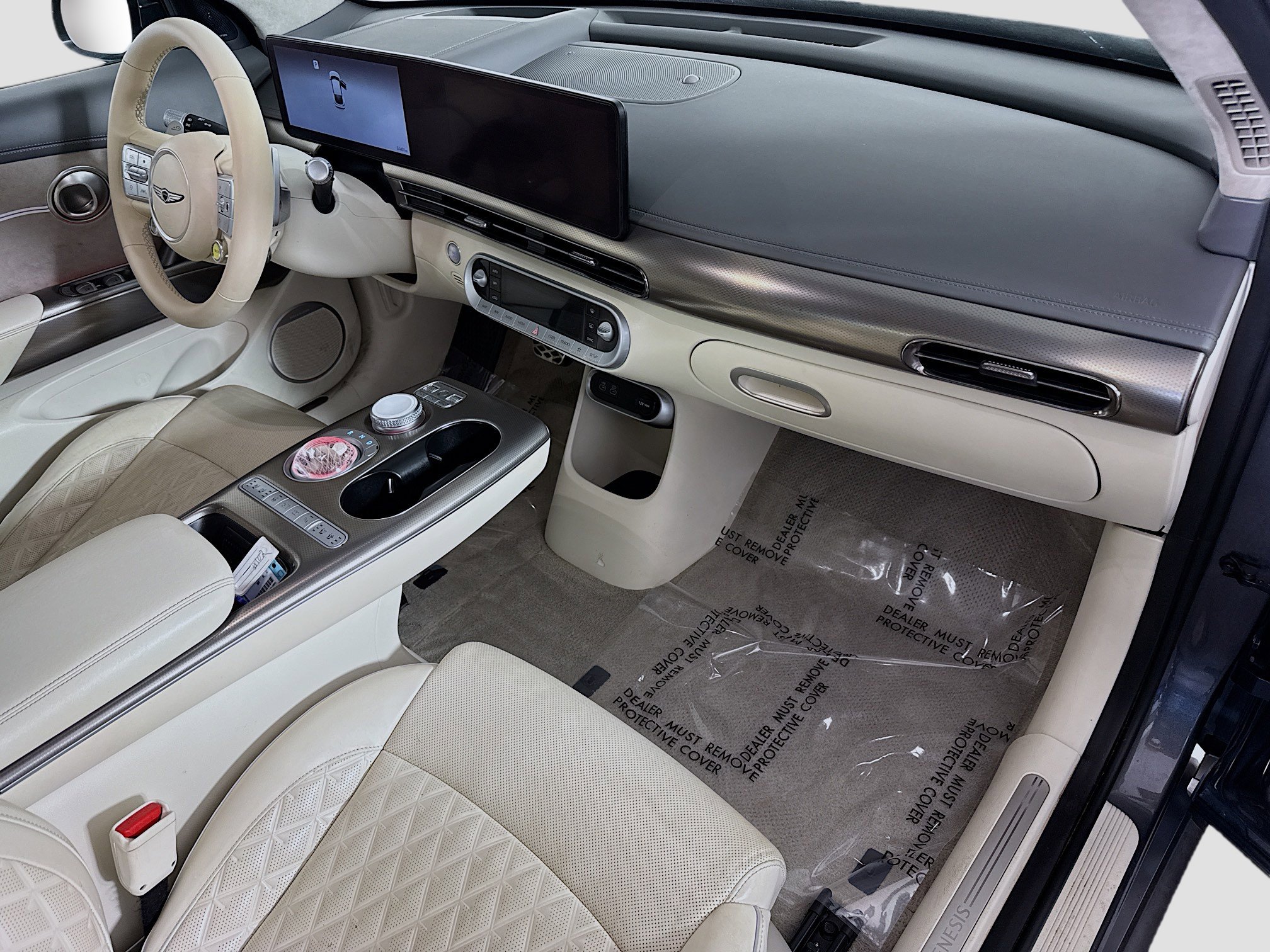 Used 2023 Genesis GV60 Performance image 30