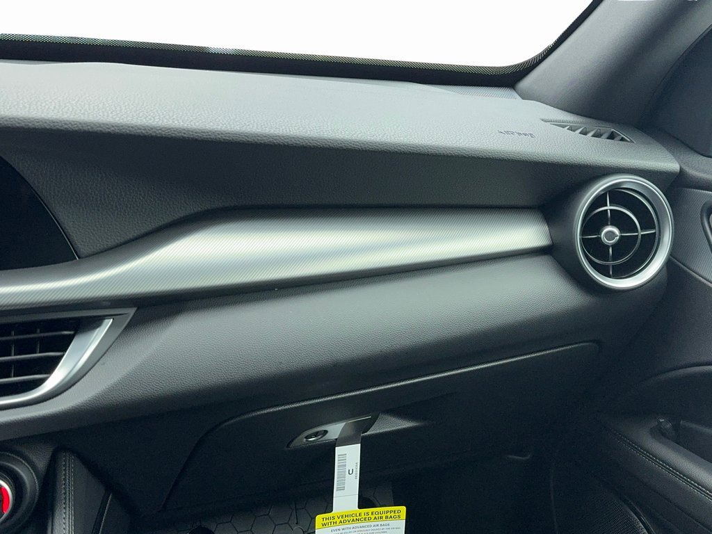 New 2025 Alfa Romeo Stelvio Sprint w/ Convenience Package image 19
