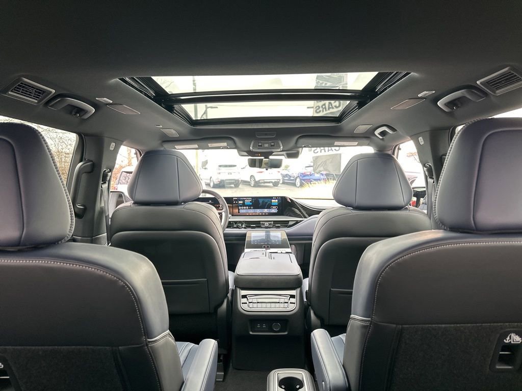 New 2026 INFINITI QX80 4WD w/ Sport Exterior Package image 29