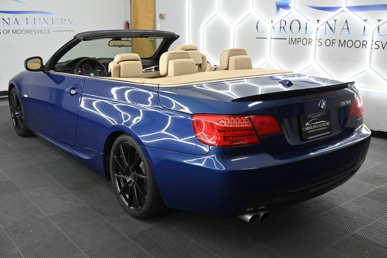 Used 2012 BMW 328i Convertible RWD image 3