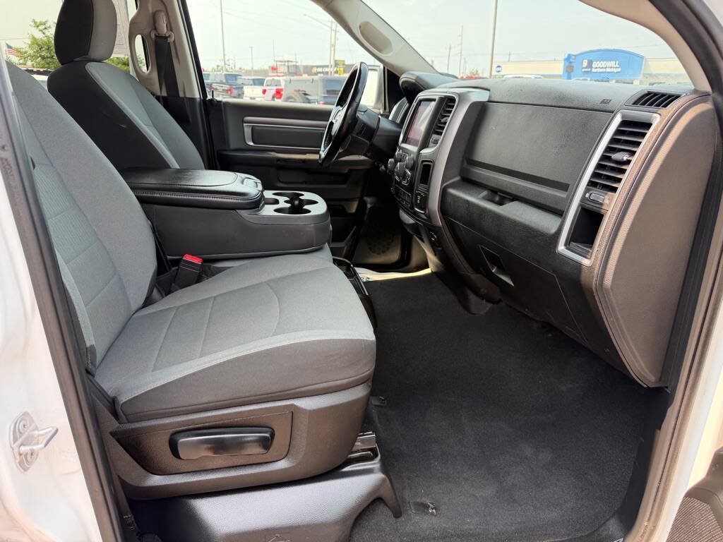 Used 2022 RAM 1500 Classic SLT w/ Electronics Convenience Group AWD/4WD image 54