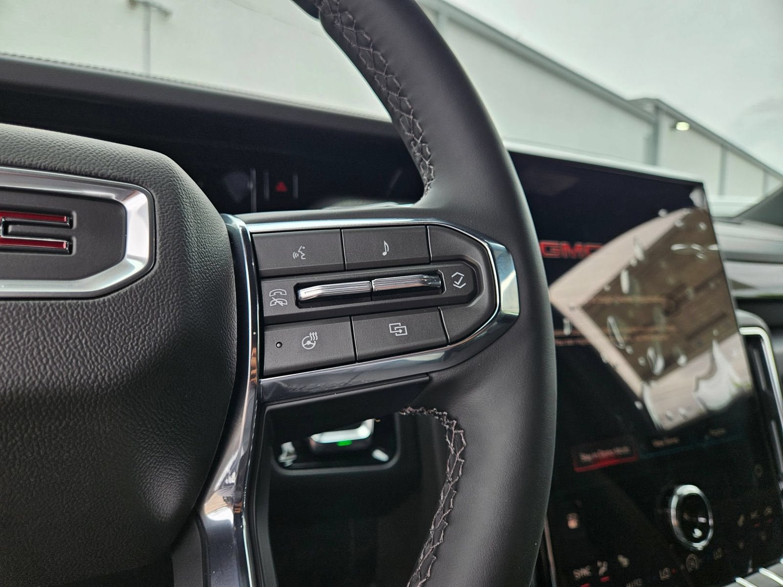 New 2026 GMC Yukon Elevation AWD/4WD image 13
