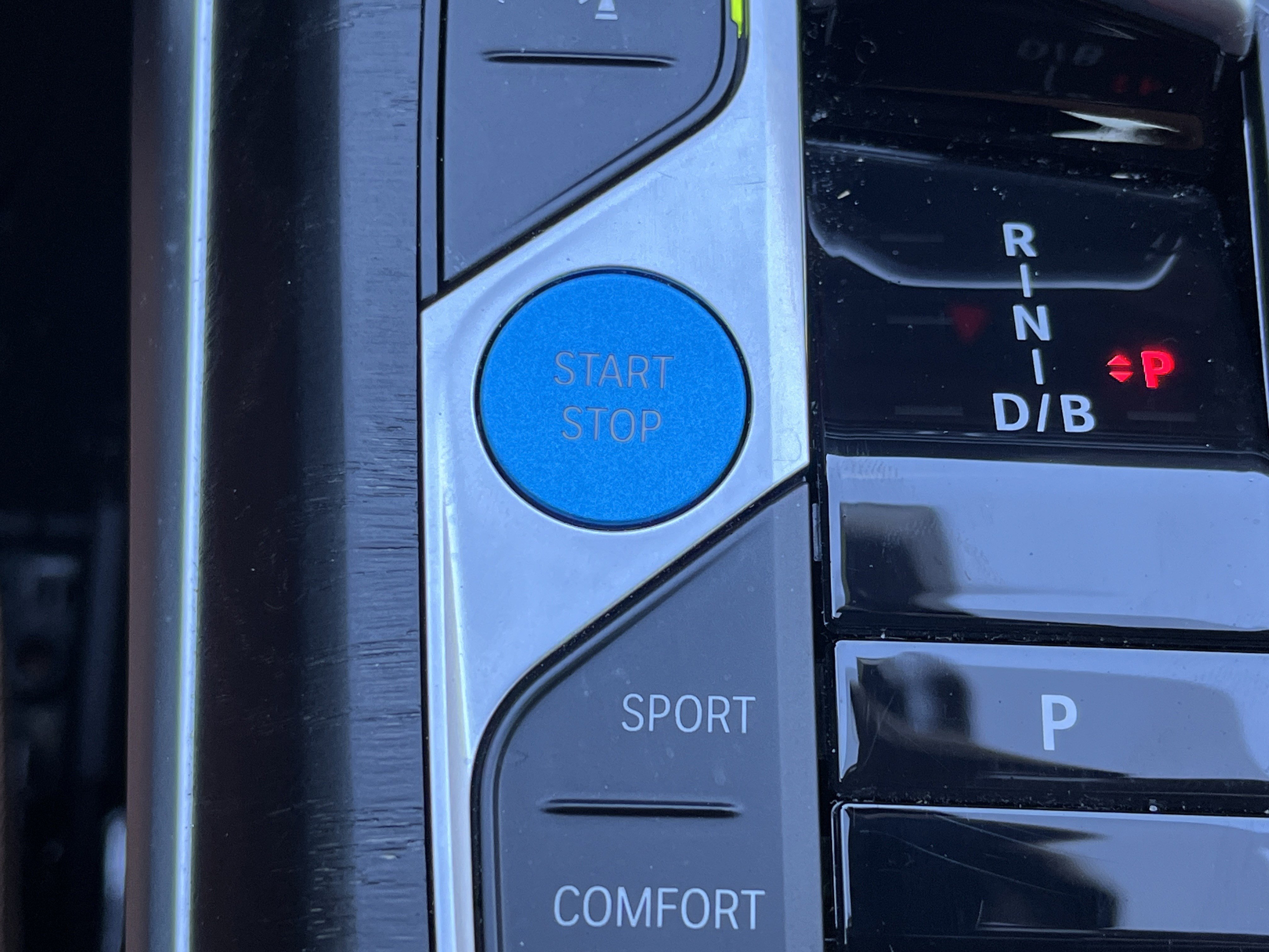 Used 2023 BMW i4 eDrive40 w/ M Sport Package image 11