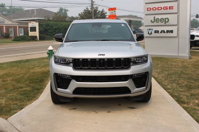 New 2026 Jeep Grand Cherokee Limited AWD/4WD image 7