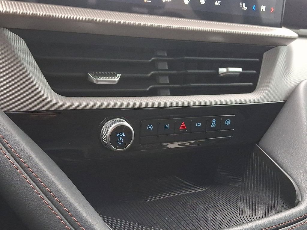 Certified 2025 Ford Explorer Active image 15