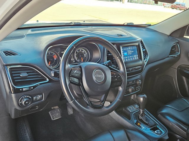 Used 2020 Jeep Cherokee Latitude Plus image 10