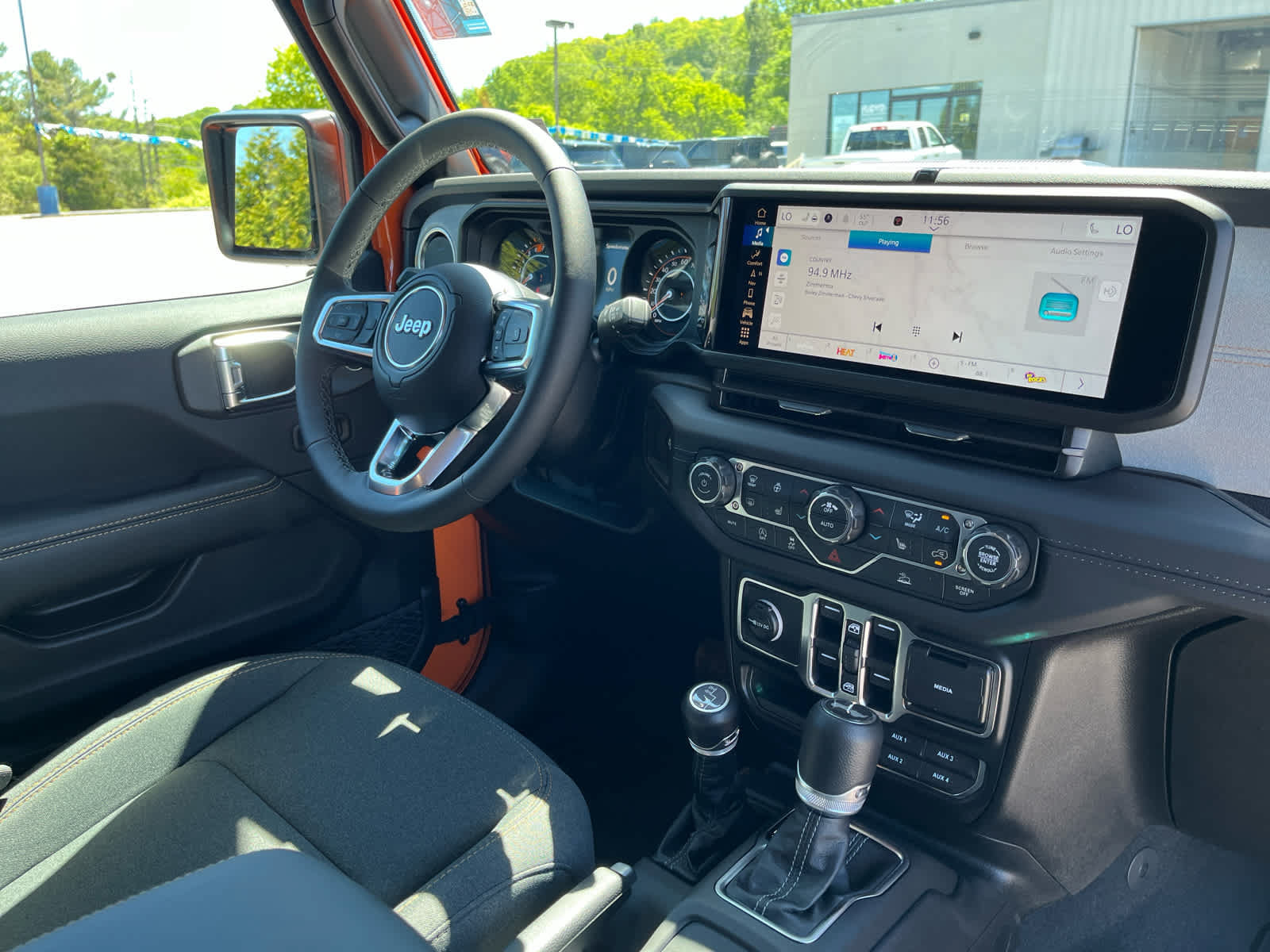 New 2026 Jeep Wrangler Unlimited Sahara AWD/4WD image 37