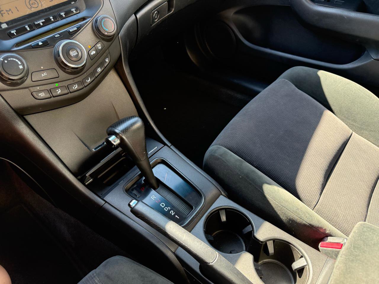 Used 2005 Honda Accord LX image 11