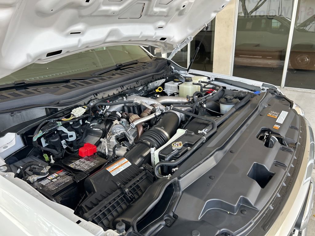 Used 2025 Ford F350 Lariat image 11