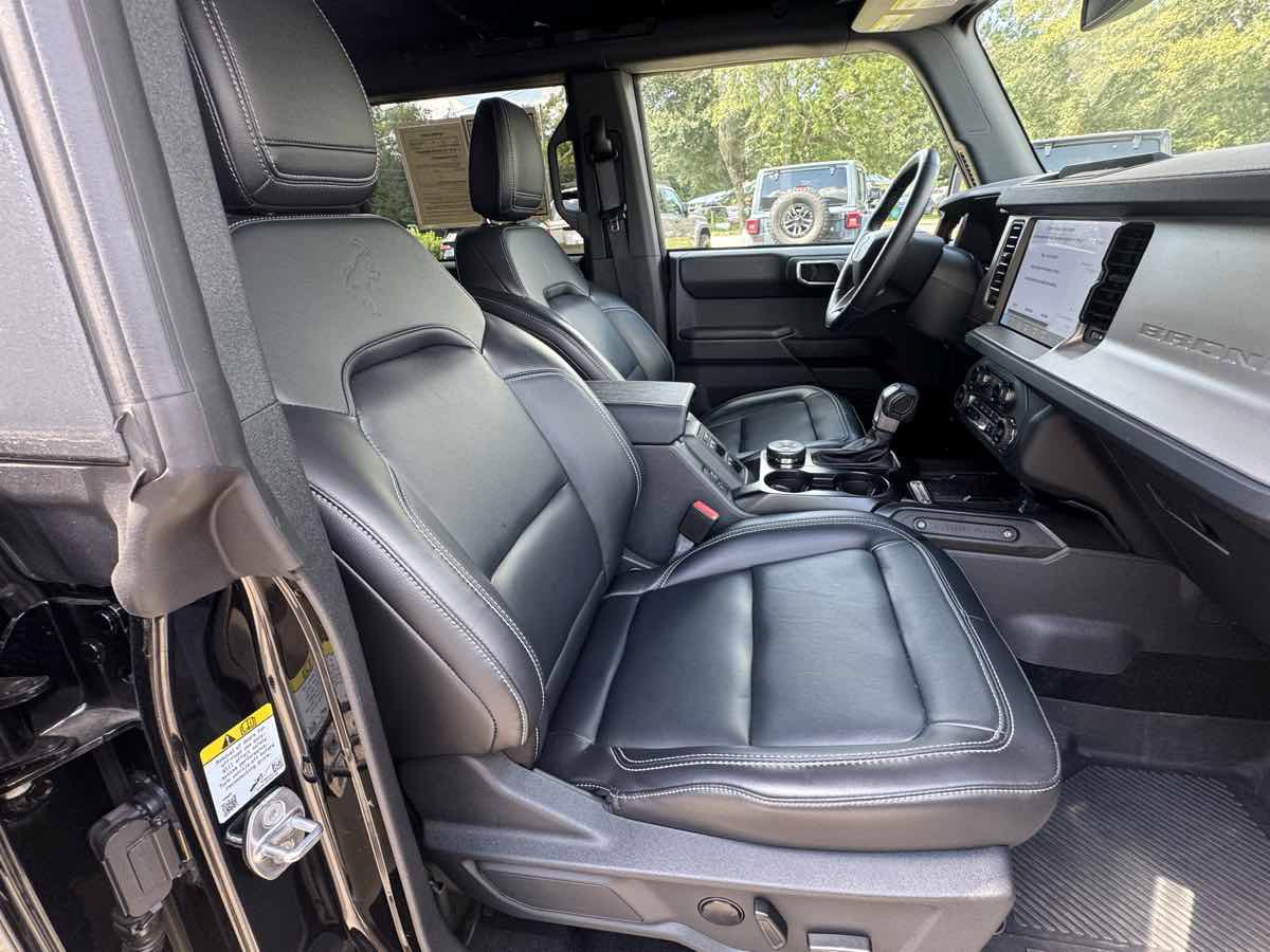 Used 2025 Ford Bronco Outer Banks AWD/4WD image 7