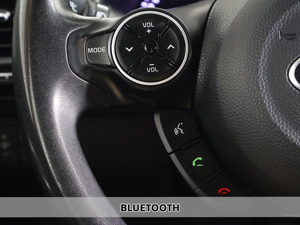 Used 2017 Kia Soul + image 4