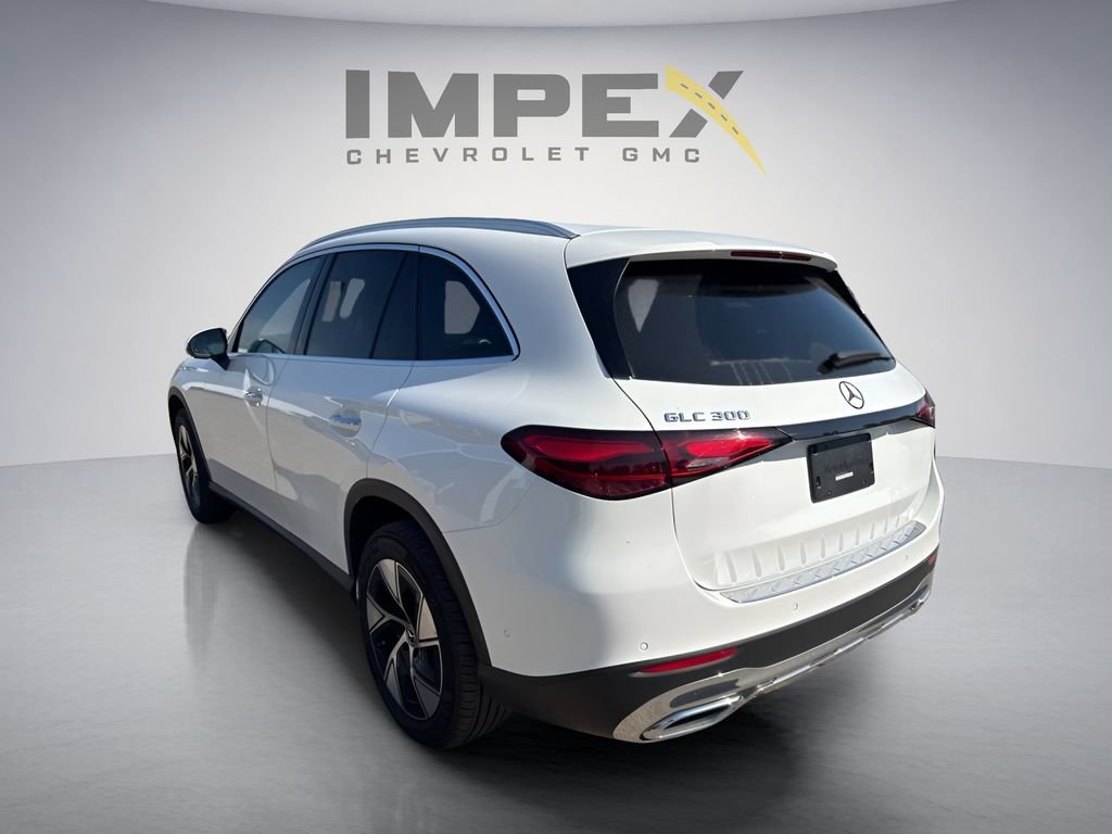 Used 2023 Mercedes-Benz GLC 300 image 2