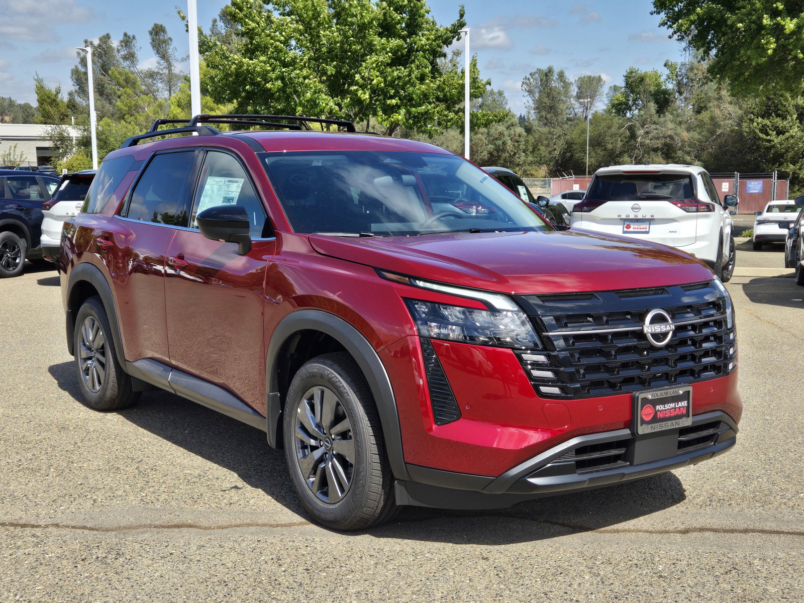 New 2026 Nissan Pathfinder SV