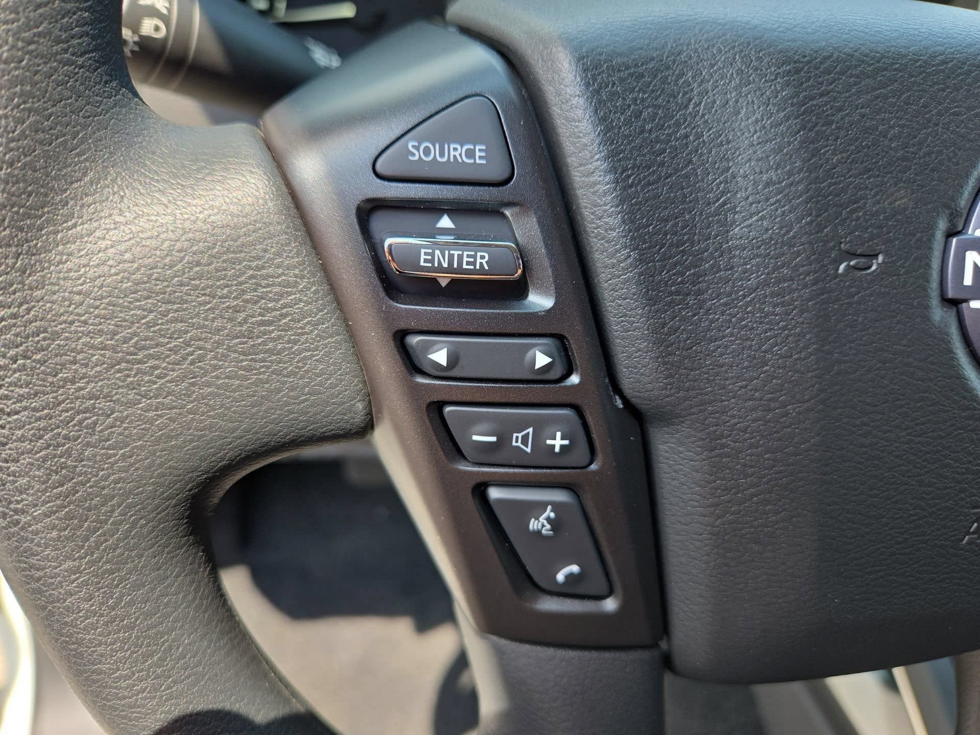 New 2025 Nissan Frontier SV AWD/4WD image 9