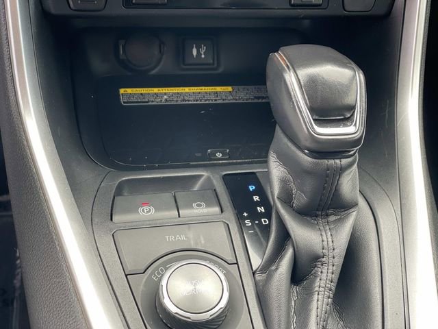 Used 2019 Toyota RAV4 XSE AWD/4WD image 16