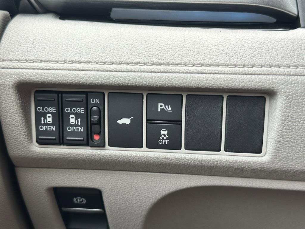 New 2026 Honda Odyssey Touring image 18
