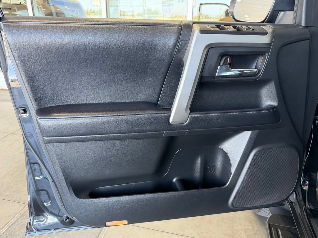 Used 2021 Toyota 4Runner SR5 AWD/4WD image 19