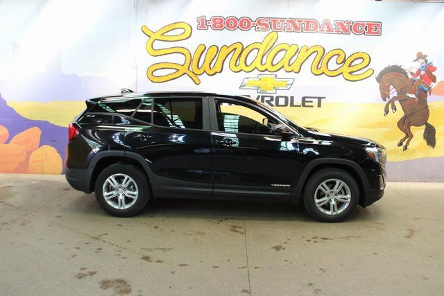 Used 2021 GMC Terrain SLE image 1