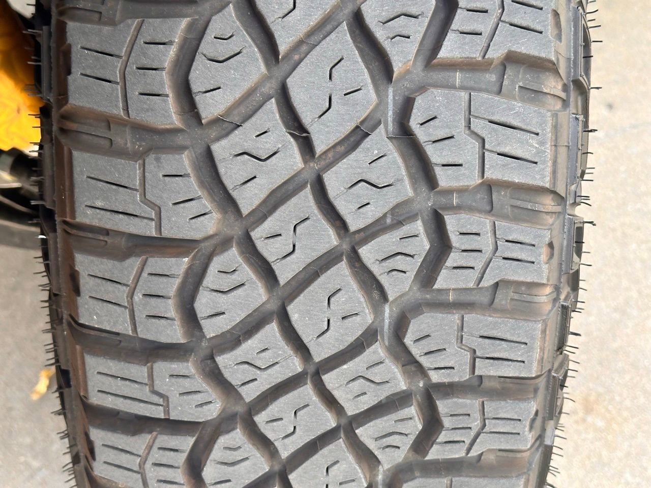 Used 2026 Chevrolet Silverado 1500 ZR2 w/ Dark Appearance Package image 4