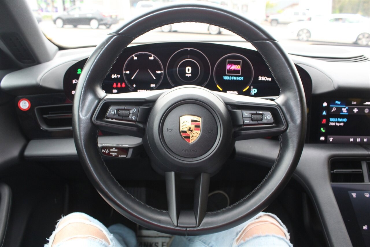 Used 2022 Porsche Taycan image 37