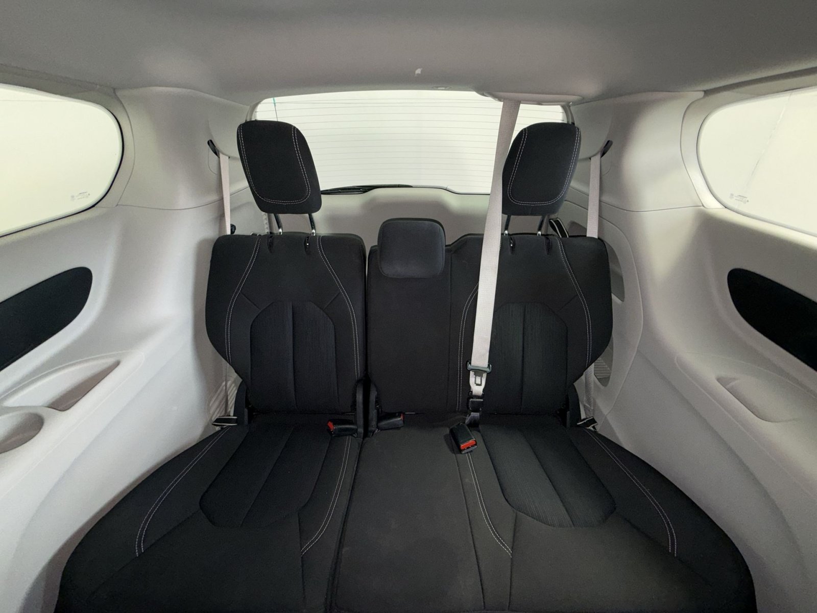 Used 2024 Chrysler Voyager LX FWD image 24