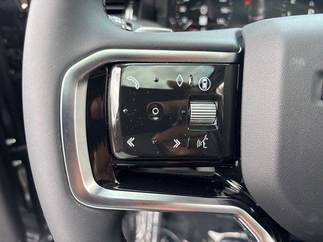 Used 2025 Land Rover Discovery Sport S AWD/4WD image 27