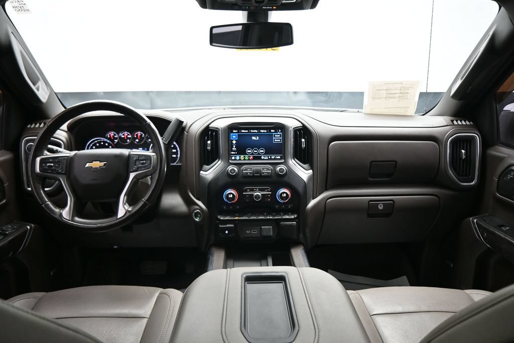 Used 2022 Chevrolet Silverado 1500 LTZ w/ LTZ Convenience Package II AWD/4WD image 15