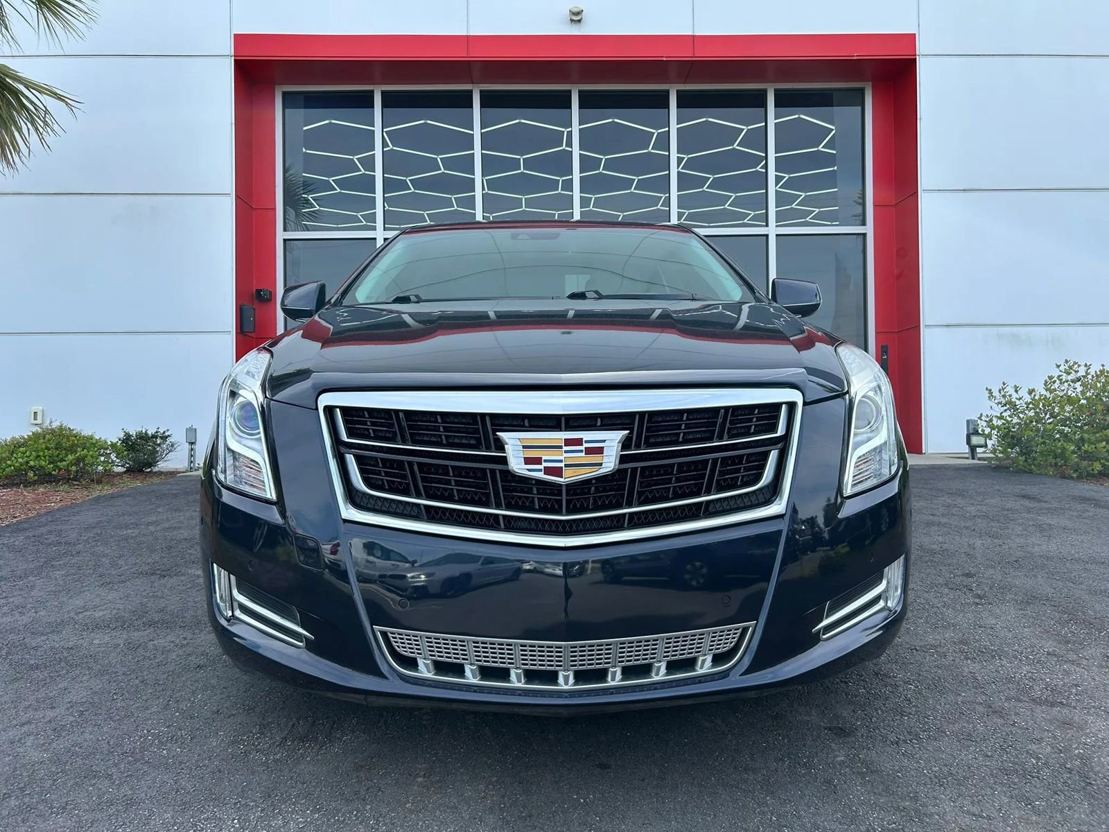 Used 2013 Cadillac XTS Platinum w/ Driver Assist Package AWD/4WD image 2
