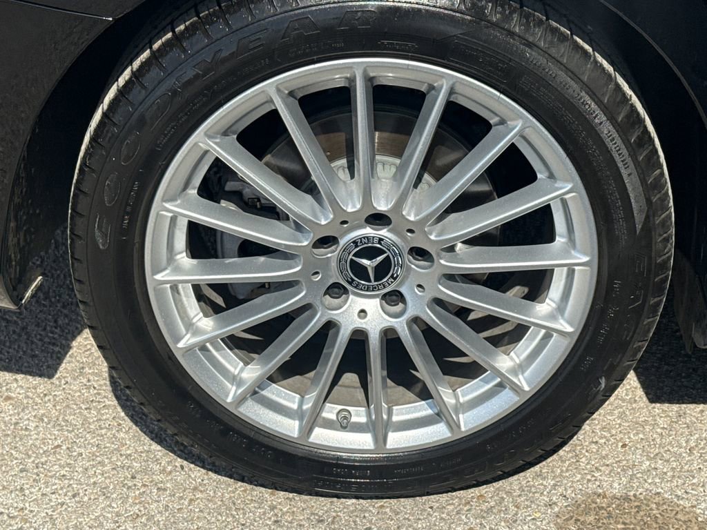 Used 2021 Mercedes-Benz E 350 Sedan image 9