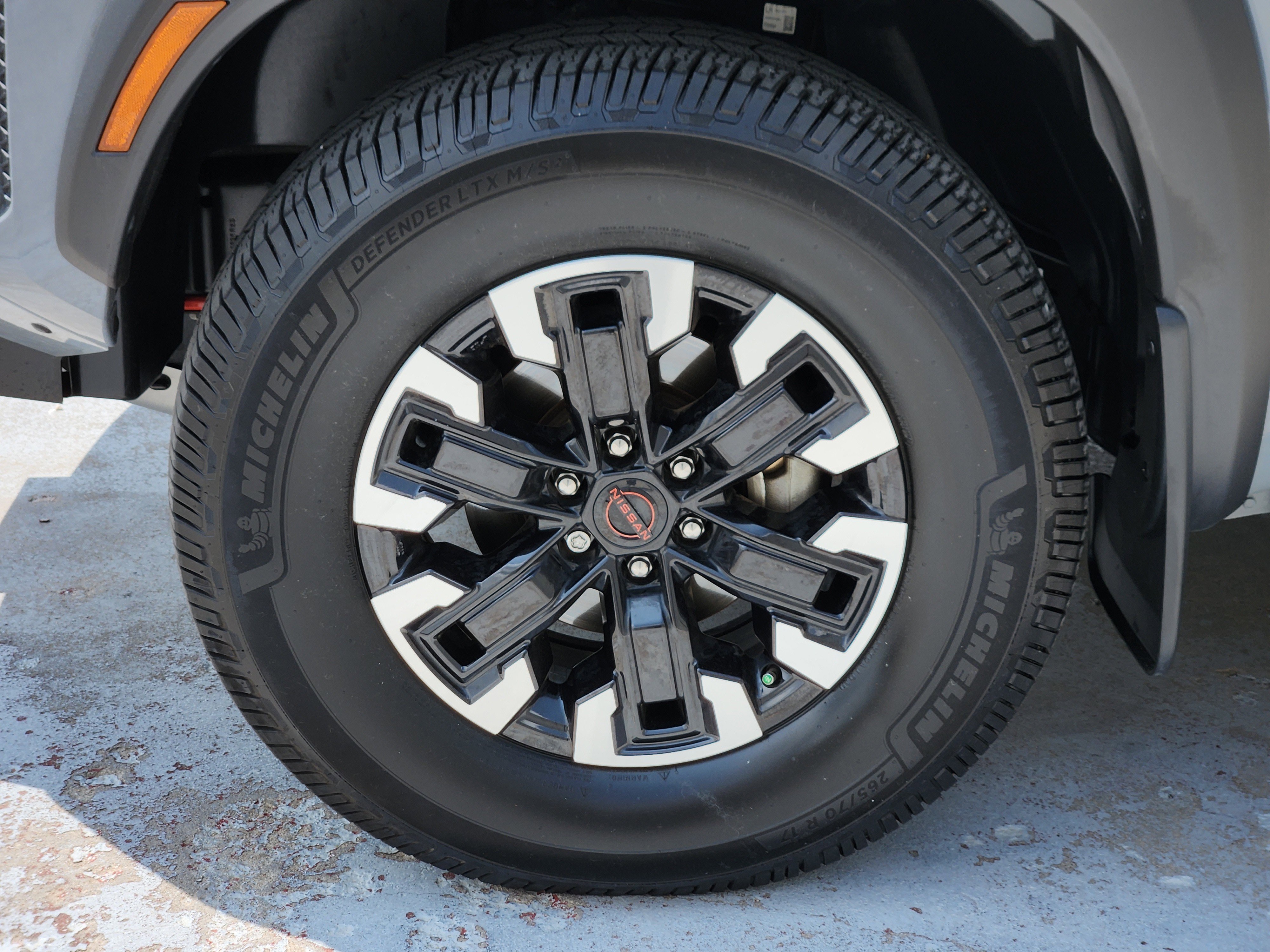 Used 2024 Nissan Frontier PRO-4X w/ Pro Convenience Package AWD/4WD image 14