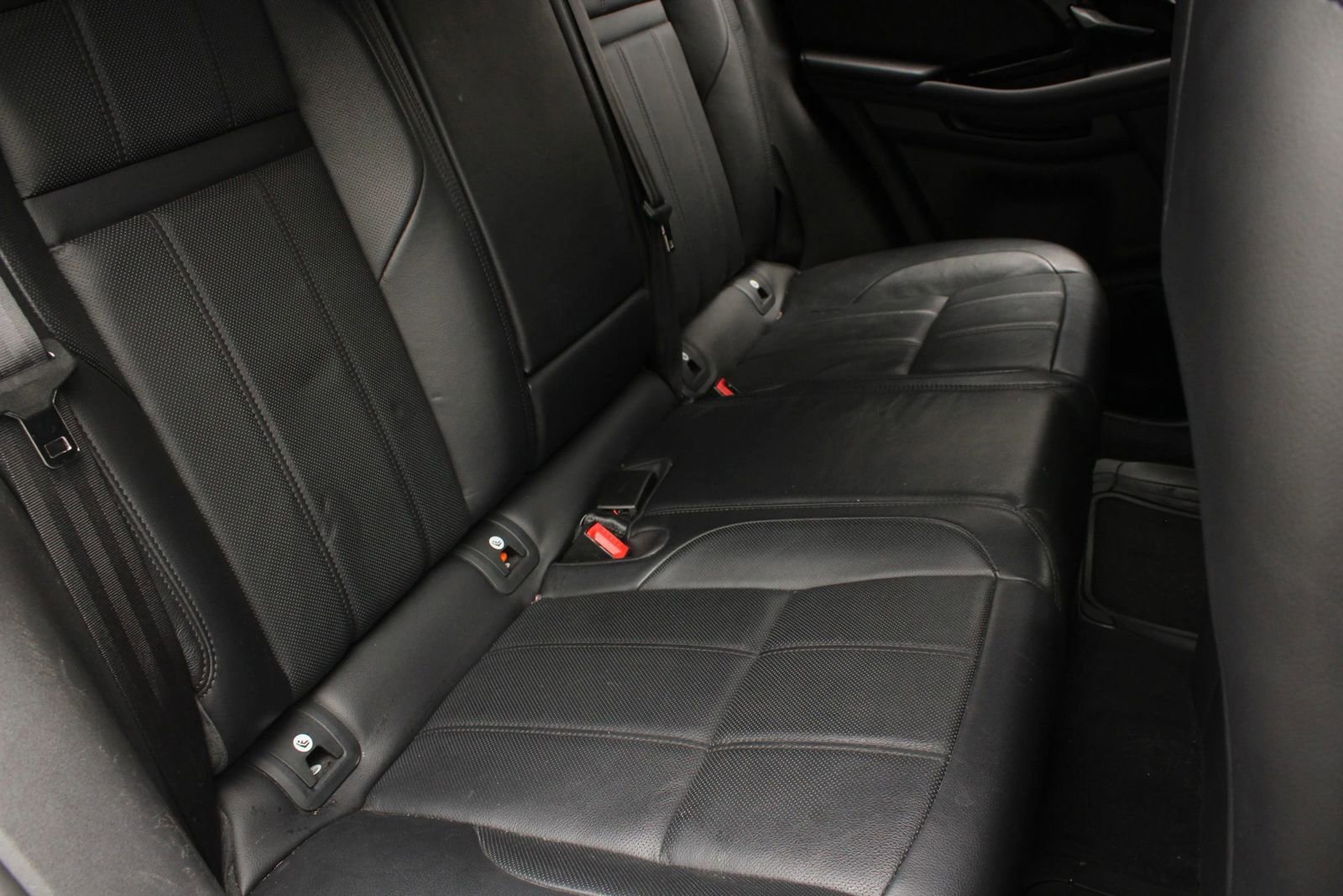 Used 2020 Land Rover Range Rover Evoque SE AWD/4WD image 23