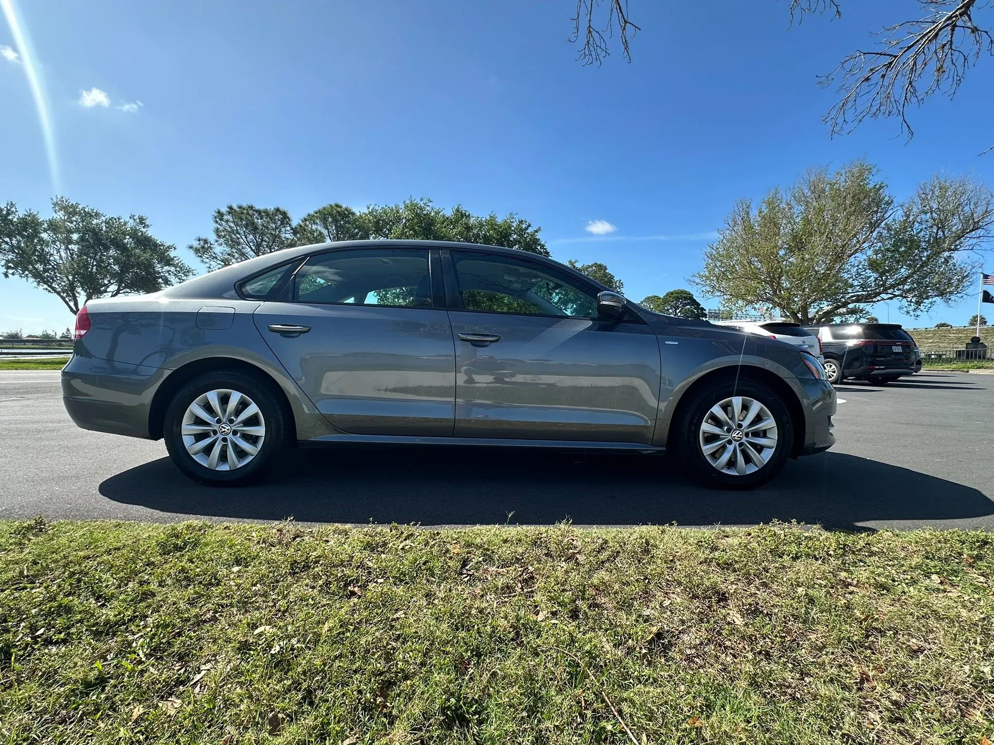 Used 2014 Volkswagen Passat 1.8T Wolfsburg Edition image 11